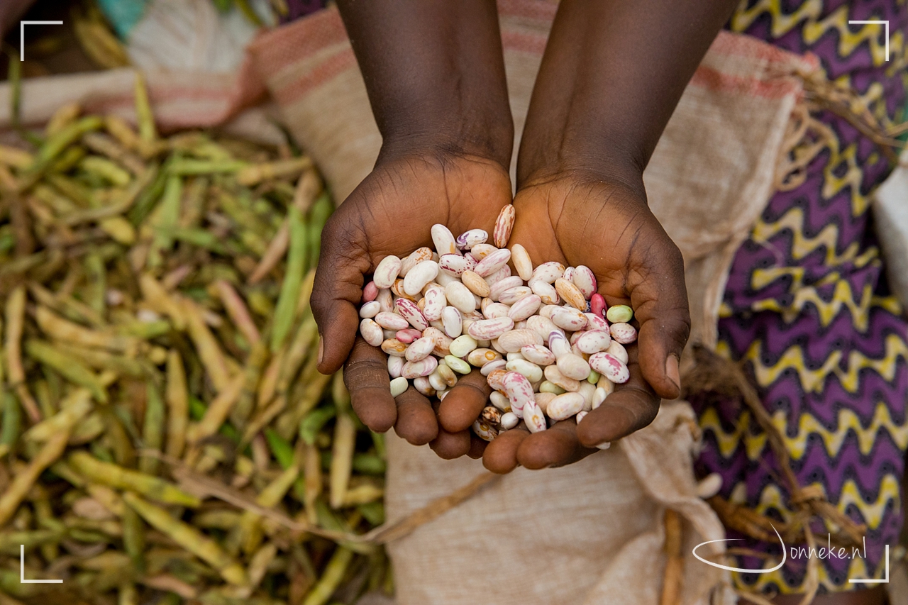 Op de markt [in Burundi]